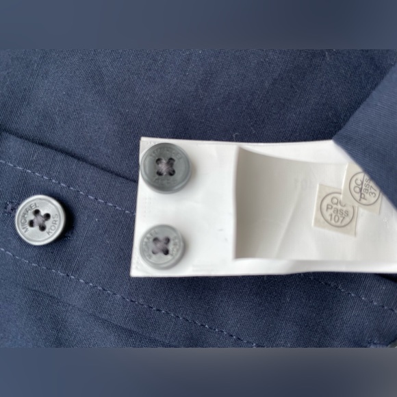 Michael Kors Long Sleeve Stretch Cotton Button Down Shirt. - Picture 4 of 7
